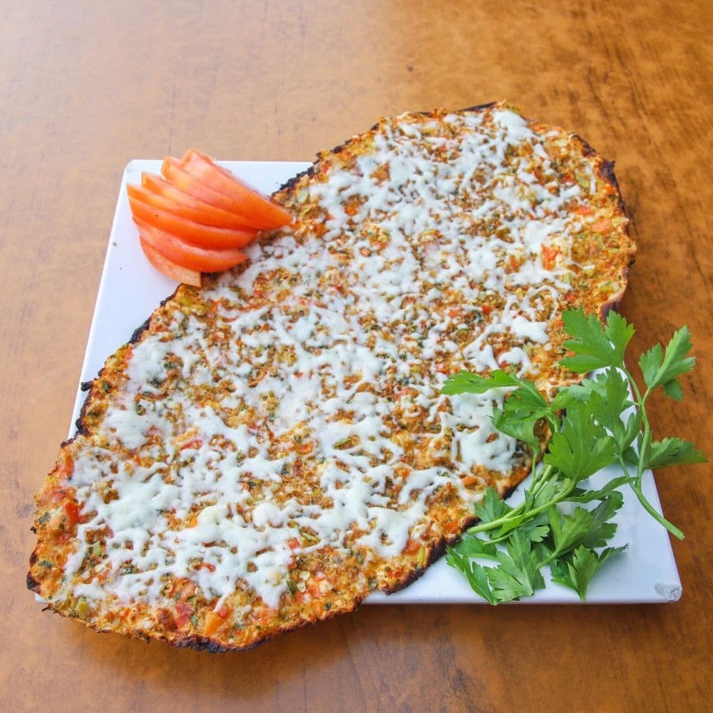 Lahmacun with Cheese